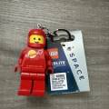 Lego Space Red Spaceman Led Lite Llavero Nuevo En Mano Astronauta Clásico